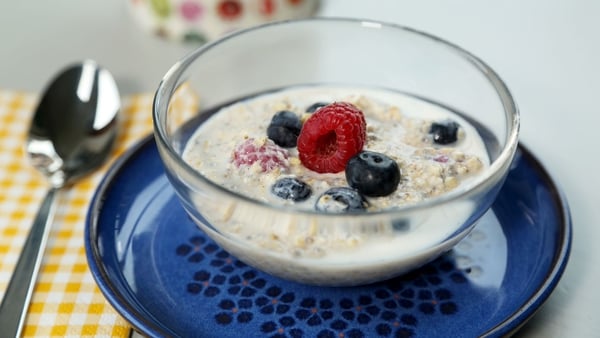The new series of Operation Transformation has several low-calorie breakfast options to share from the show's Food Plan and here's the 'Overnight Oats' option