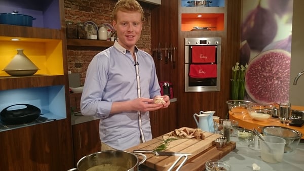 Mark Moriarty is on the Today with Maura and Dáithí to share his recipe for Bavette steak, mushrooms, quick pepper sauce and garlic hassleback potatoes.