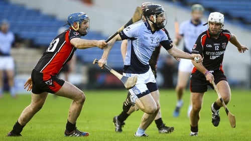 Na Piarsaigh's Cathal King evades Oulart challenges