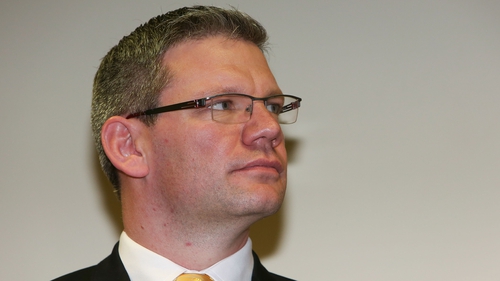 Labor MP Iain Lees-Galloway said the contracts are 'all about exploiting loopholes'