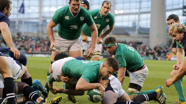 Conor Murray scores