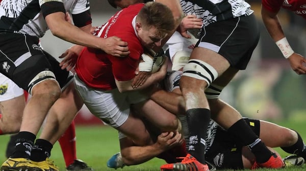 Rory Scannell in action for Munster against Zebre