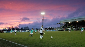 Dundalk were held by Derry as both sides ended the match with 10 men