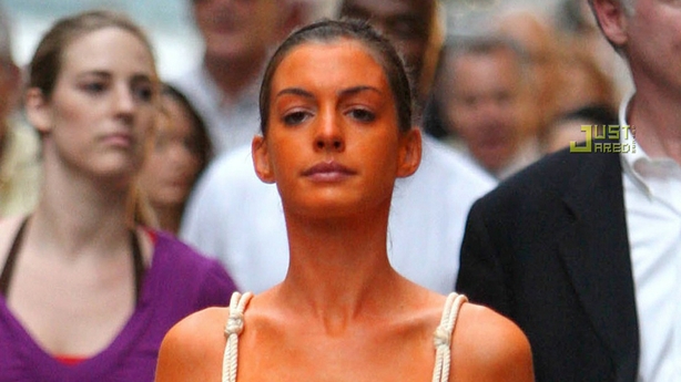 Anne Hathaway's Bride Wars tanned look!