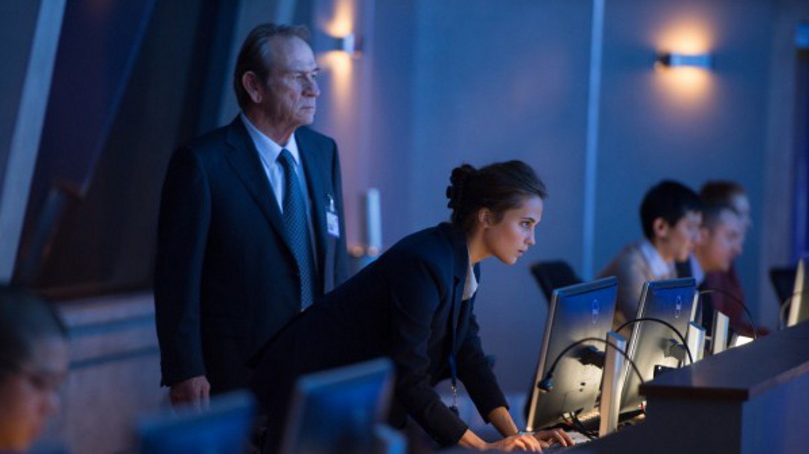 Alicia Vikander announced as lead in new Bourne movie