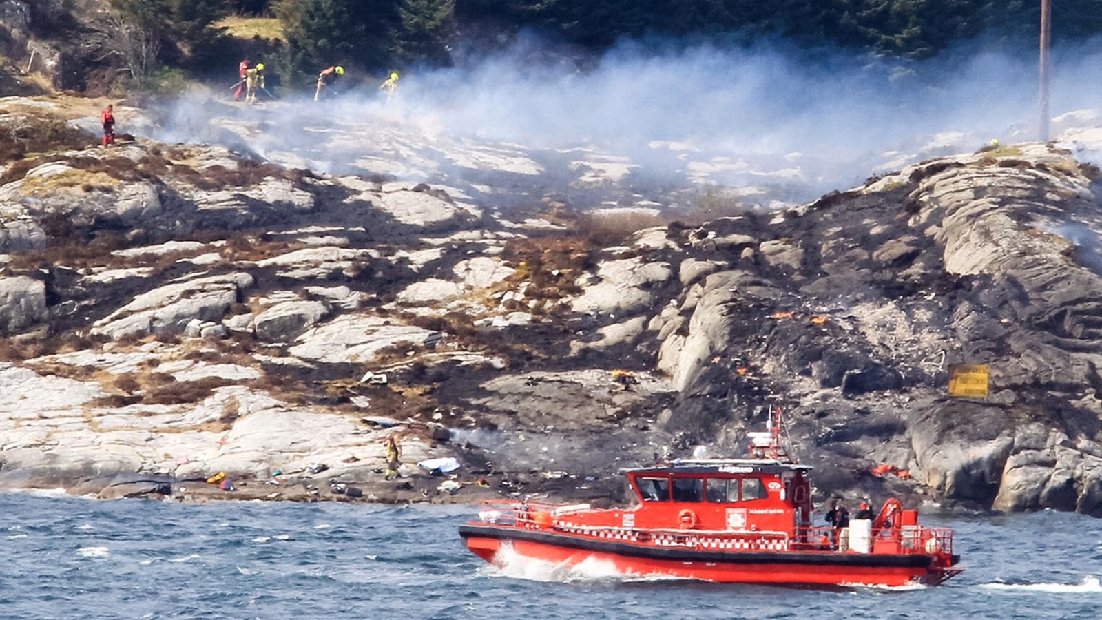 13 people die after helicopter crashes off Norway