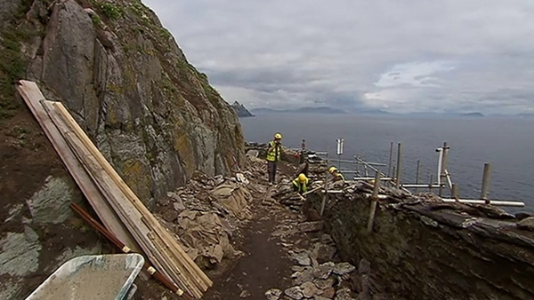There was a further rockfall affecting the pathway yesterday evening