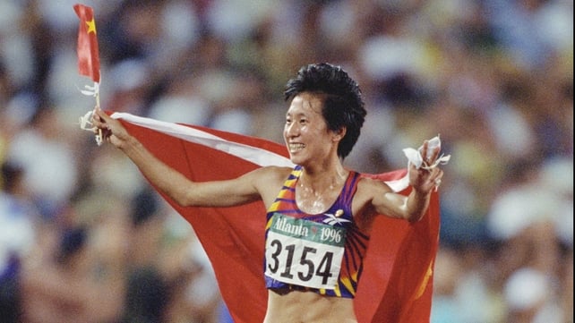 Wang Junxia after winning in 1996