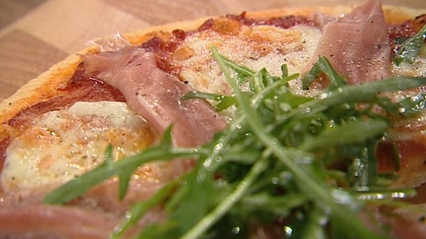 A delicious and easy pizza.