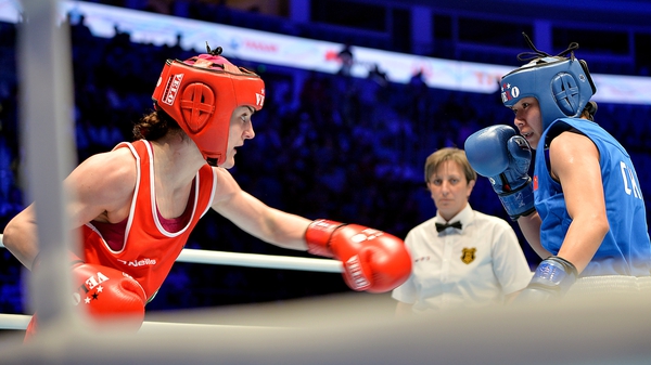 Kellie Harrington (red) in action in the final of the World Championships