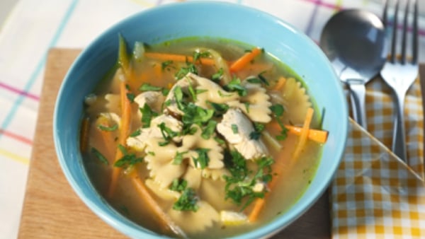 Loving the fact that Op Trans is going year-round now - no excuse for us to fall off the wagon...every weekend (or day!). Here is a recipe for a delicious chicken noodle soup.