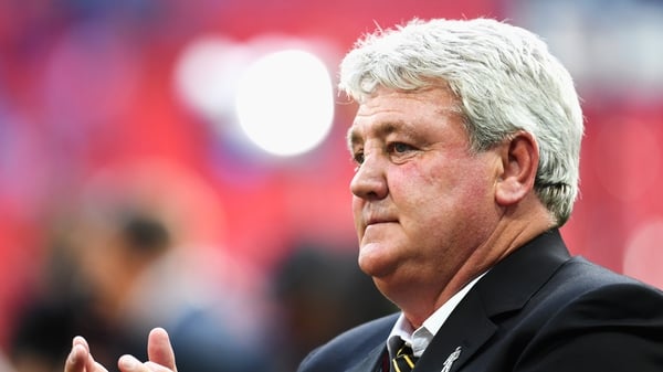 Steve Bruce has held talks with the FA over the vacant England role