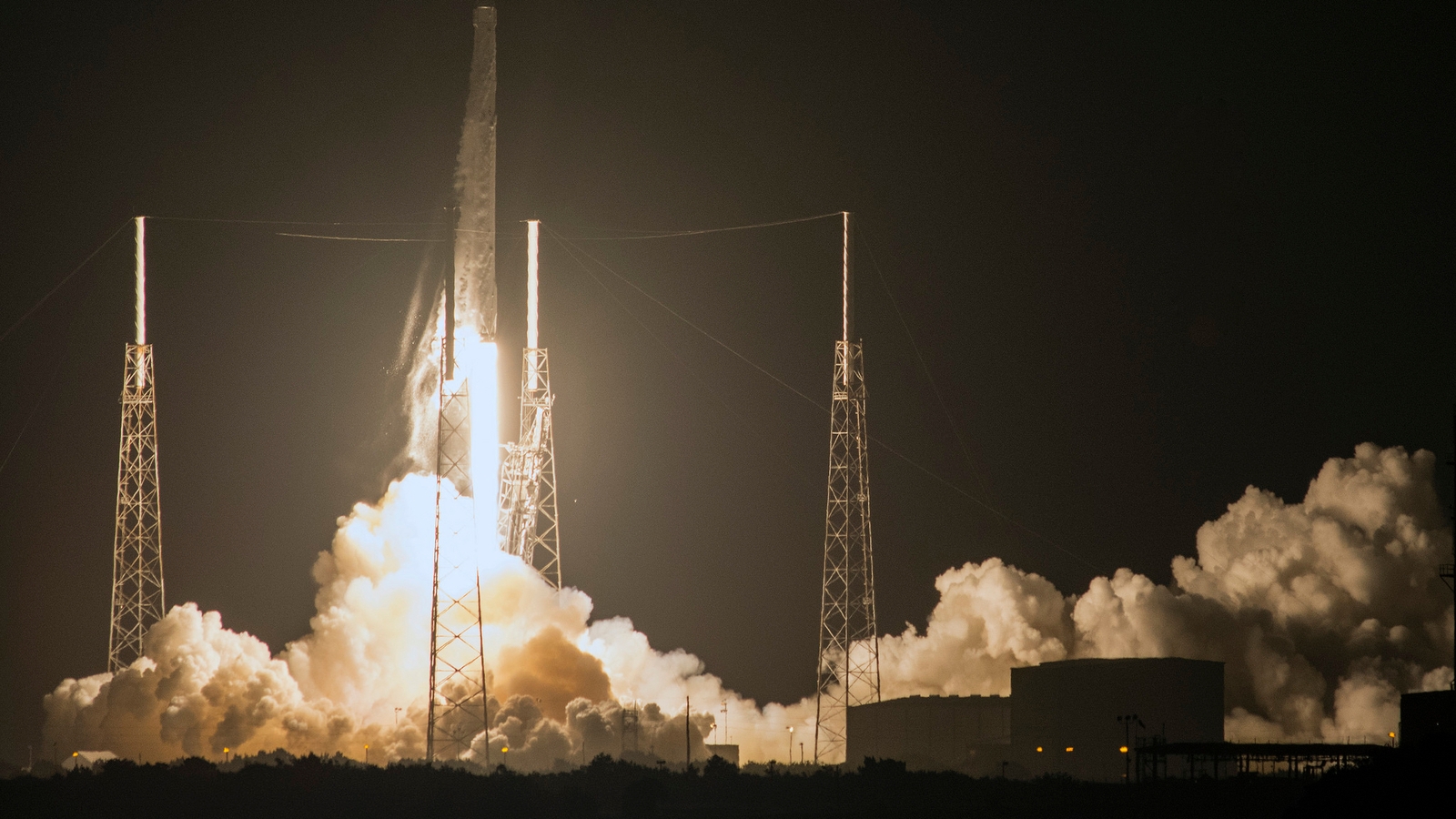 SpaceX rocket lifts off for cargo run to ISS