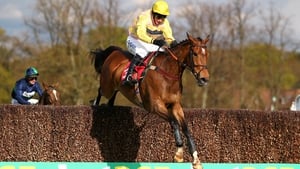 Daryl Jacob steering Junction Fourteen to the bet365 Josh Gifford Novices' Handicap Steeple Chase at Sandown