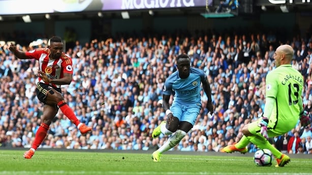 Jermain Defoe equalises for Sunderland