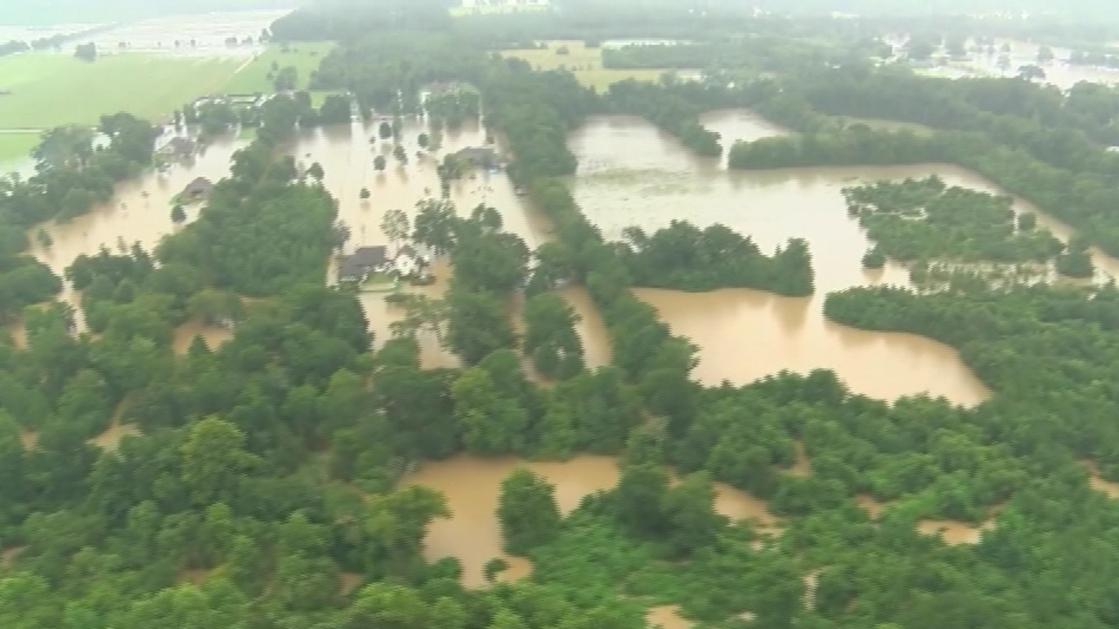 Three dead, thousands rescued after flooding in US