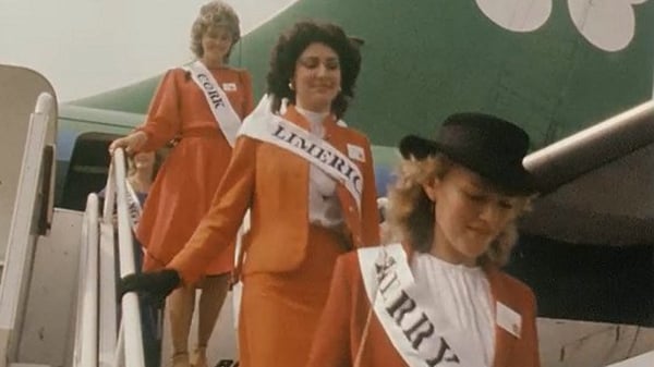 Roses arrive at Dublin airport - 1983