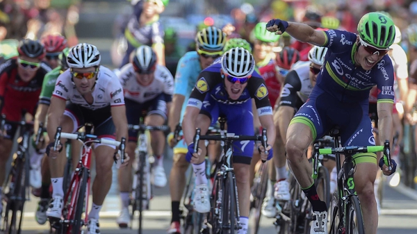 Jens Keukeleire (R) crosses the line first