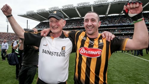 Eoin Larkin (R) with Kilkenny manager Brian Cody