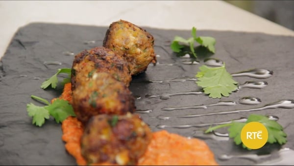 Lynda Booth from the Dublin Cookery School shows us how to make Mediterranean Meatballs with Piquillo Pepper Sauce and Cucumber Salad.