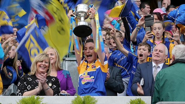 A joyous Mairéad Renyolds lifts the West County Hotel Cup