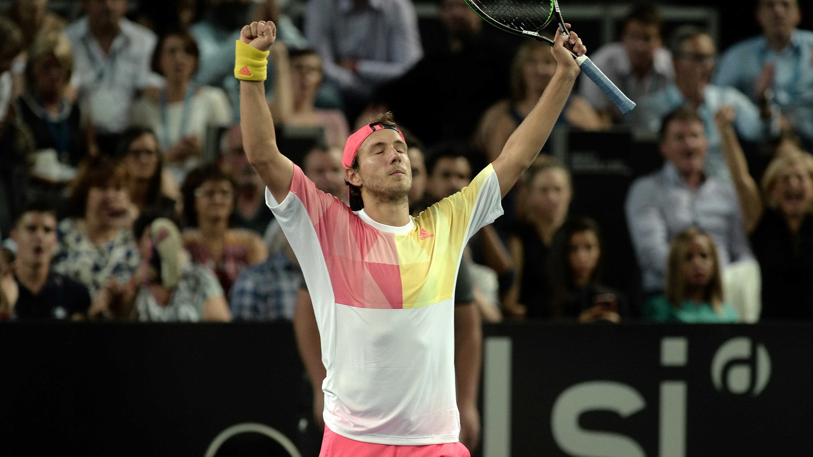Pouille claims first ATP title in Metz