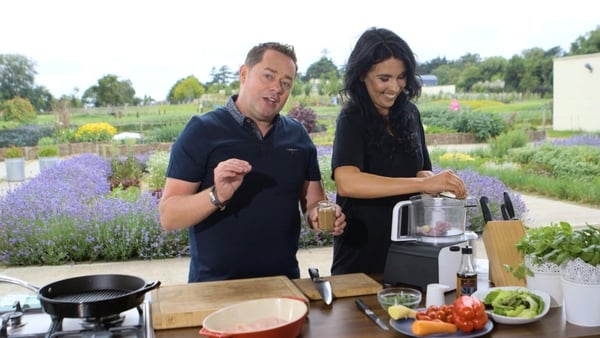 Every Monday on the Today Show with Maura and Daithi, Neven Maguire will focus on food for woman planning to get pregnant. This week we're looking at his pre-pregnancy Crunchy Vietnamese Chicken Salad!