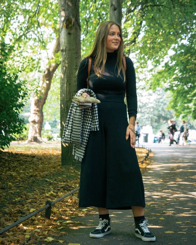 We love these culottes and we especially love how Grace keeps this look simple but stylish!