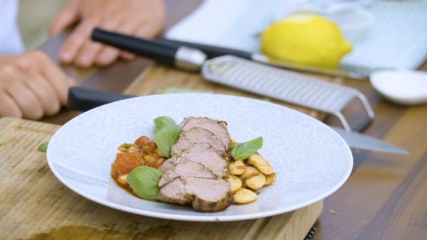 Every Monday on the Today with Maura and Daithi, Neven Maguire will focus on food specifically for women who are becoming mothers. This week we're looking at his Seared Lamb Fillet with Mediterranean Butter Bean Strew for pregnant mothers!