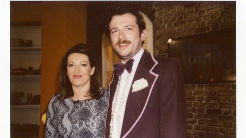 Today on Maura and Dáithí sees Kevin McGahern don a 70's style tux complete with bow tie and frilly shirt to ask Maura to go to the Debs with him. Watch below to see her reaction!