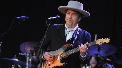Bob Dylan: "I'm sure the farthest thing from Shakespeare's mind was, 'Is this literature?'"