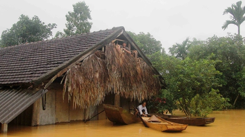 Floods surround houses in Ha Tinh province, Vietnam