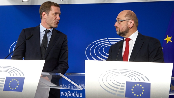 Paul Magnette and Martin Schulz are to hold talks this morning