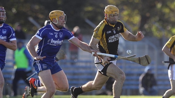 Gary Brennan tussles with Padraic Maher of Thurles Sarsfields