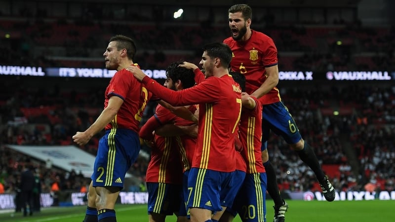 Spain grab injury-time goal to draw with England