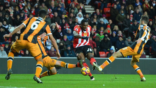 Victor Anichebe scores Sunderland's second goal against Hull