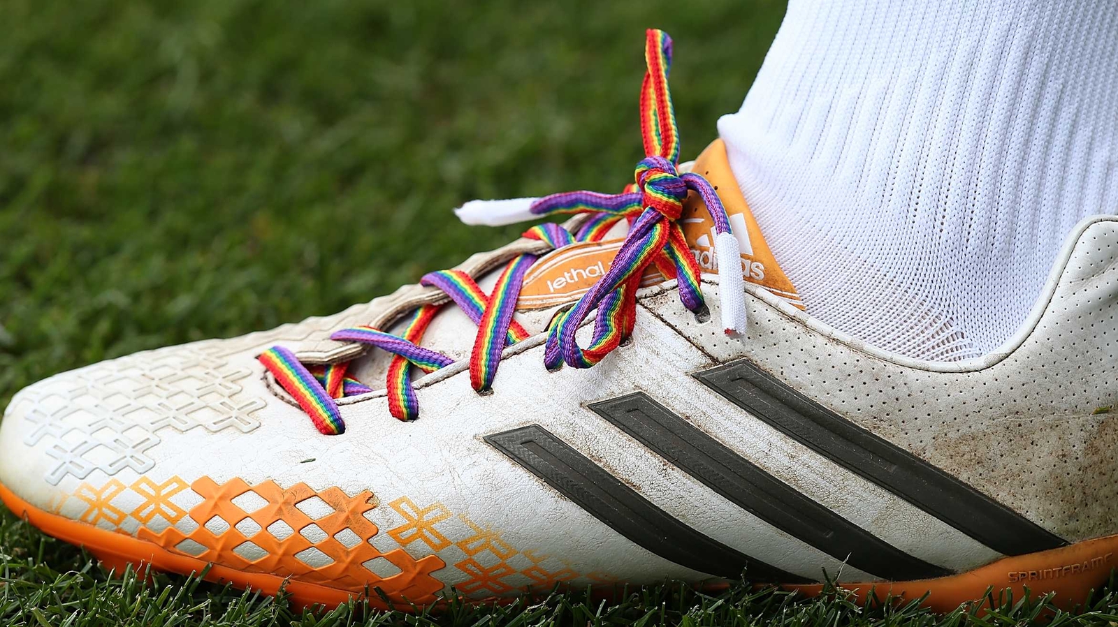 Rainbow laces on show in rugby and soccer