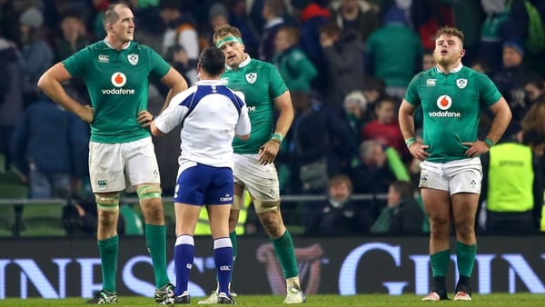 Referee Jaco Peyper addresses Jamie Heaslip during Ireland's defeat to New Zealand