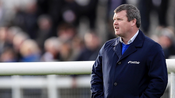 A Toi Phil lands the feature for Gordon Elliott at Thurles