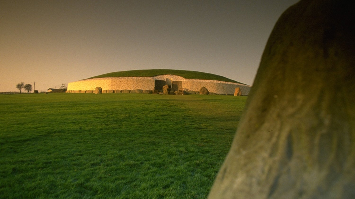 RTÉ Archives | Environment | Winter Solstice At Newgrange