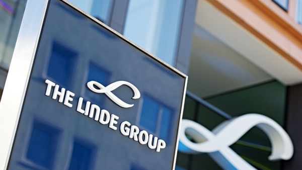 Under the terms of the deal, existing Linde and Praxair shareholders would each own about 50% of the combined firm