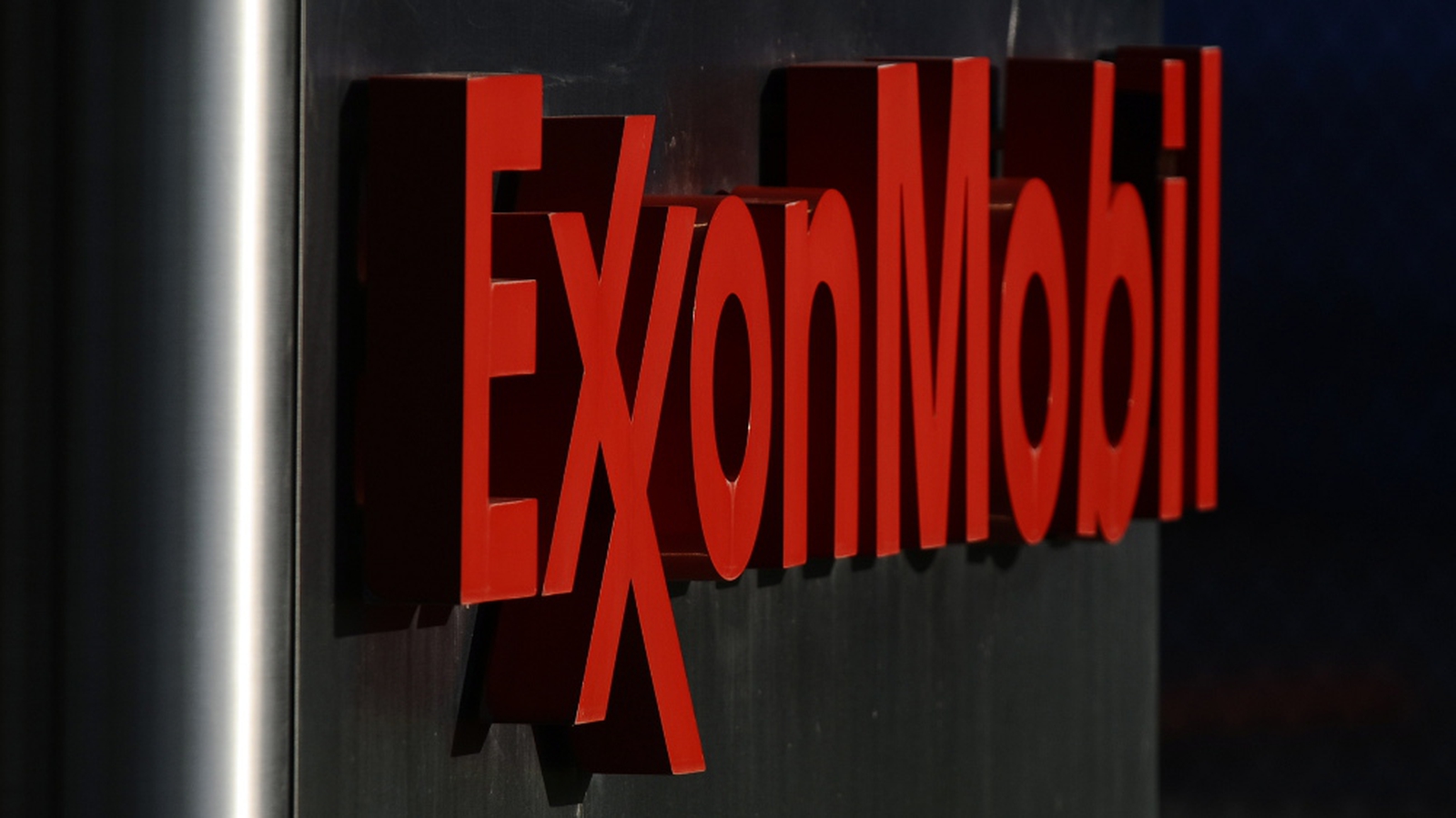 Exxon Mobil earnings jump on higher oil prices