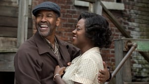 Denzel Washington and Viola Davis give stellar performances as Troy and Rose Maxson