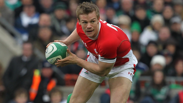 Dwayne Peel in action for Wales in 2010