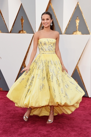 Alicia Vikander in Louis Vuitton at the 2017 Oscars