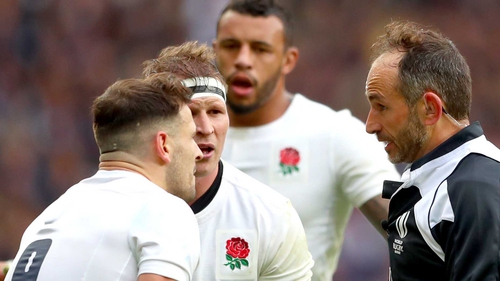 Referee Romain Poite speaks to Dylan Hartley and Danny Care