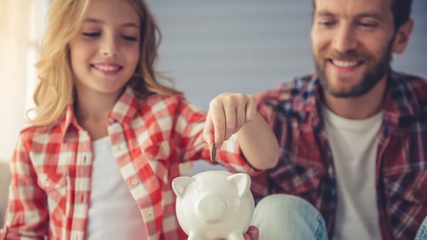 4 Ways to teach your family about money