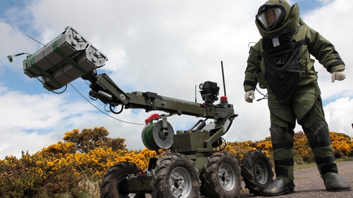 The Army bomb disposal team was called to the scene in Kimmage