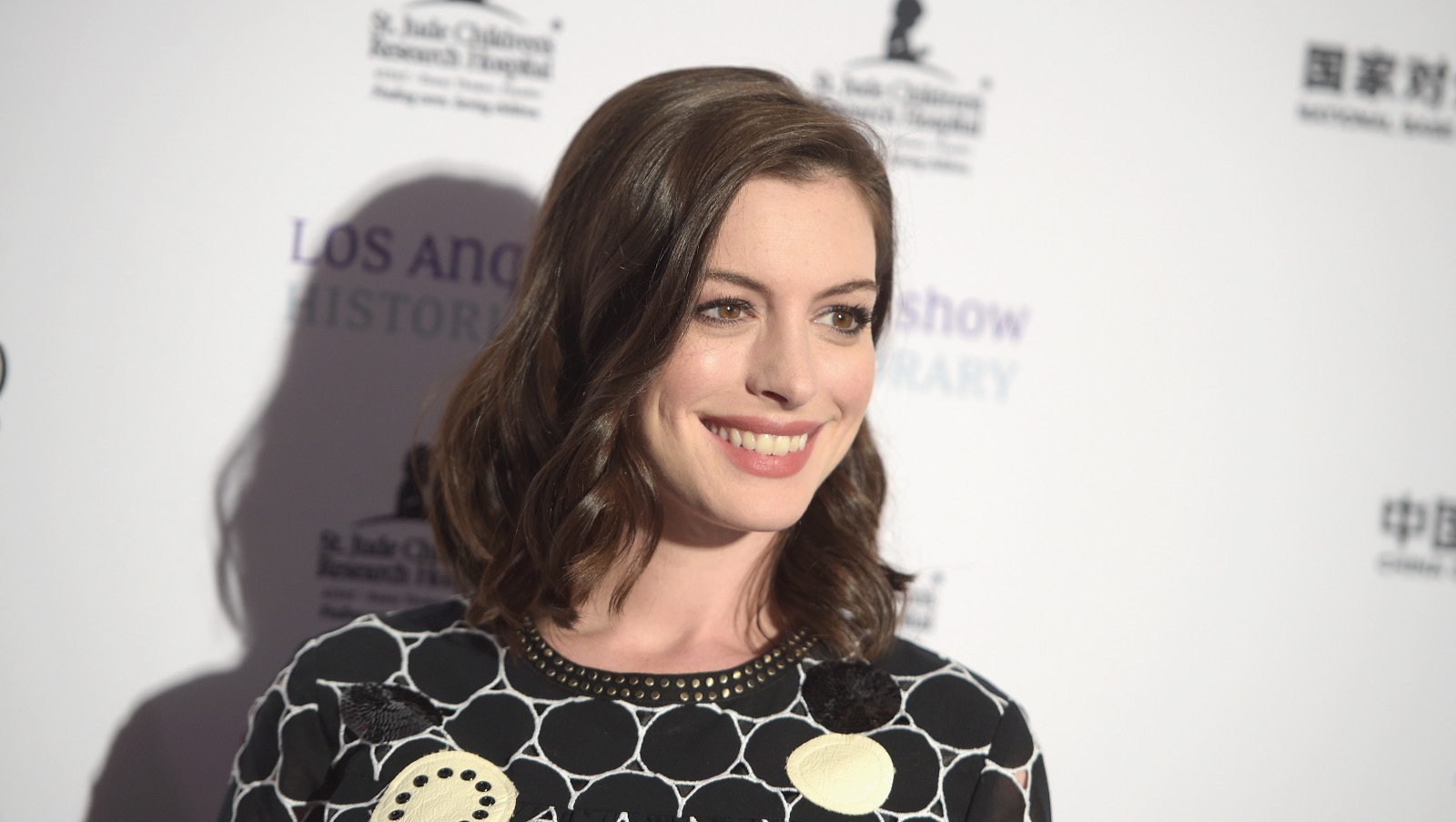Anne Hathaway Leaks