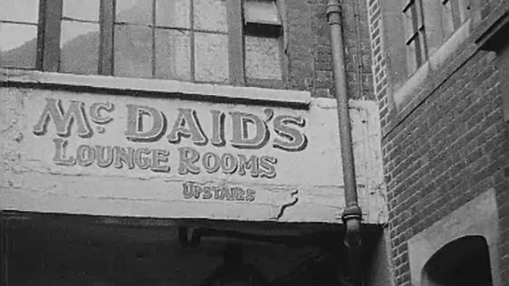 McDaid's Pub, D'Olier Street, Dublin (1962)